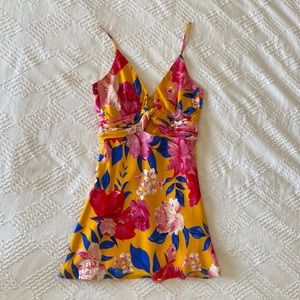 Gorgeous dress by Ronny kobo.